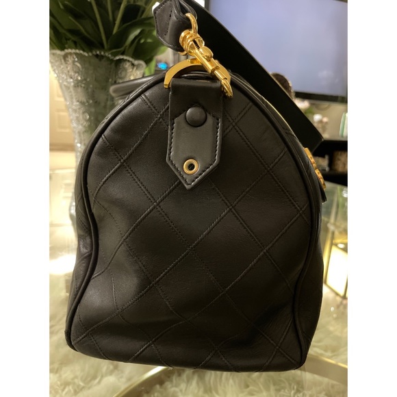 SALE!!! 🎉🎉🎉Chanel Vintage Lambskin Diamond Stitch Boston Bag - Picture 5 of 16